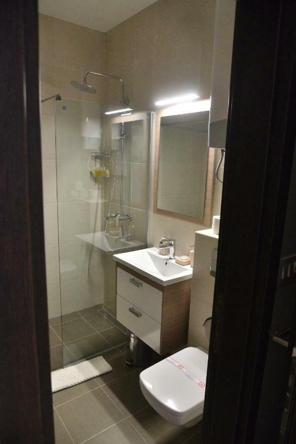Helada Apartments ティヴァト エクステリア 写真