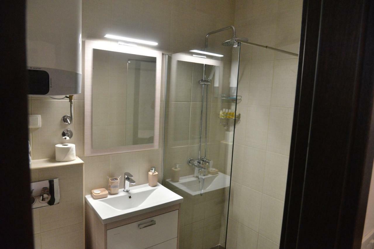 Helada Apartments ティヴァト エクステリア 写真