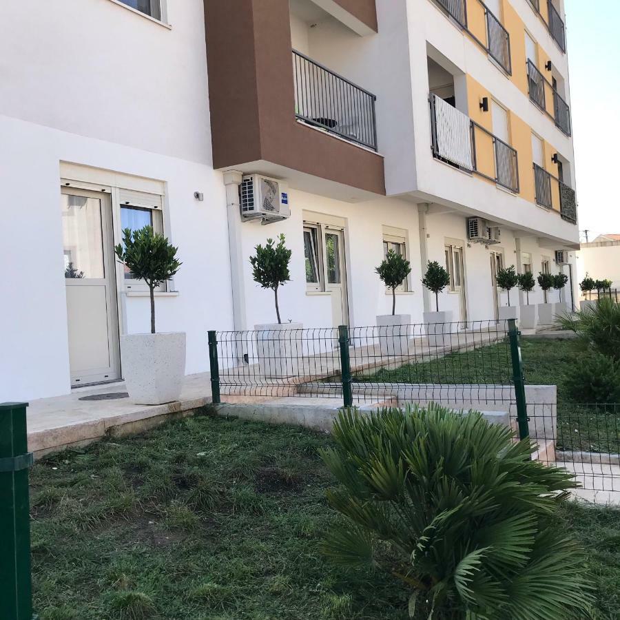 Helada Apartments ティヴァト エクステリア 写真