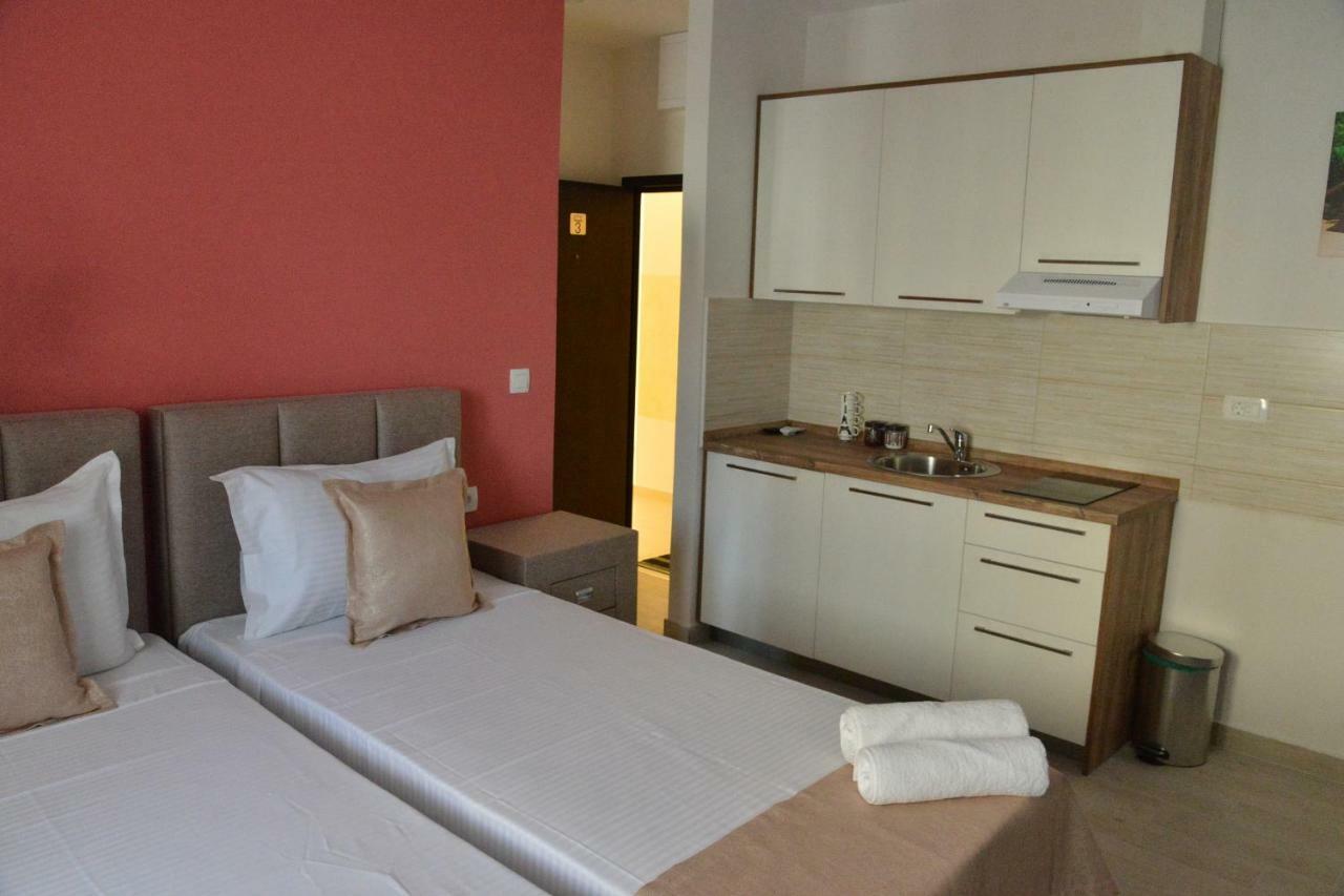 Helada Apartments ティヴァト エクステリア 写真