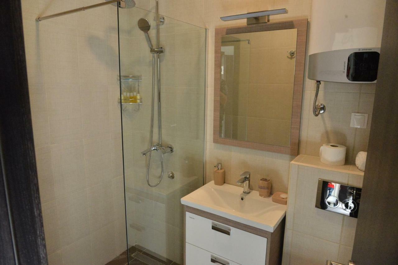 Helada Apartments ティヴァト エクステリア 写真